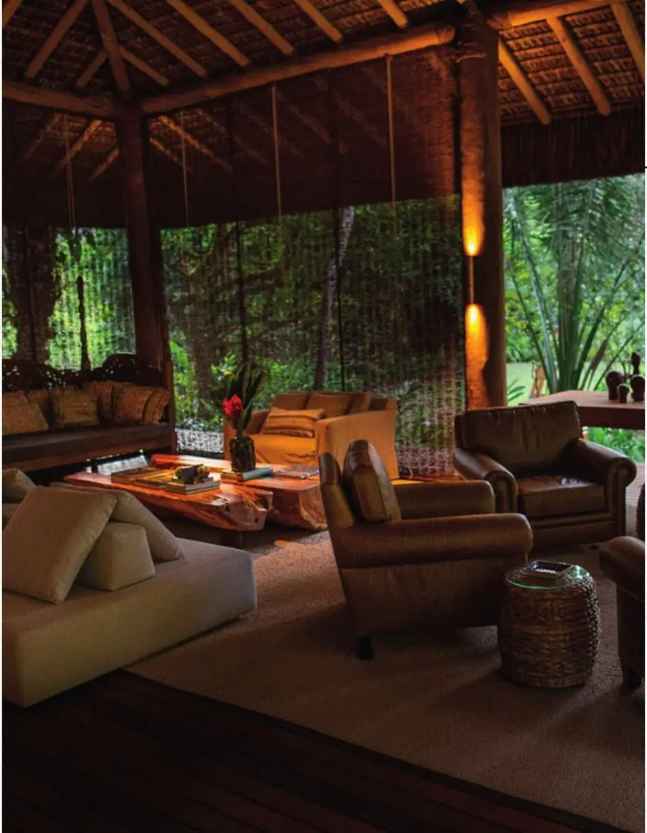 Lounge do Rancho ao anoitecer